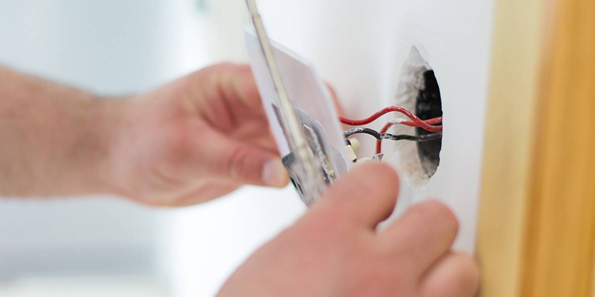 Electrician in Southampton and Hampshire. Electrician in Southampton and Hampshire.